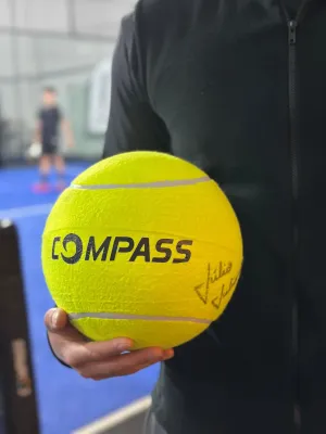 BOLA GIGANTE DE AUTOGRAFOS PADEL/TENIS - COMPASS